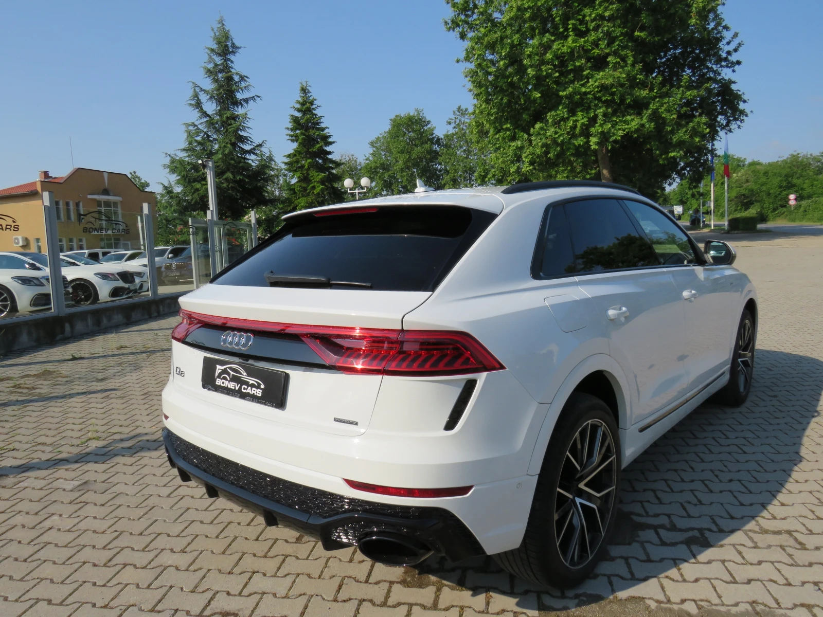 Audi Q8 * RSQ-PACK S-LINE B&O PANO MATRIX* , снимка 5 - Автомобили и джипове - 54787858