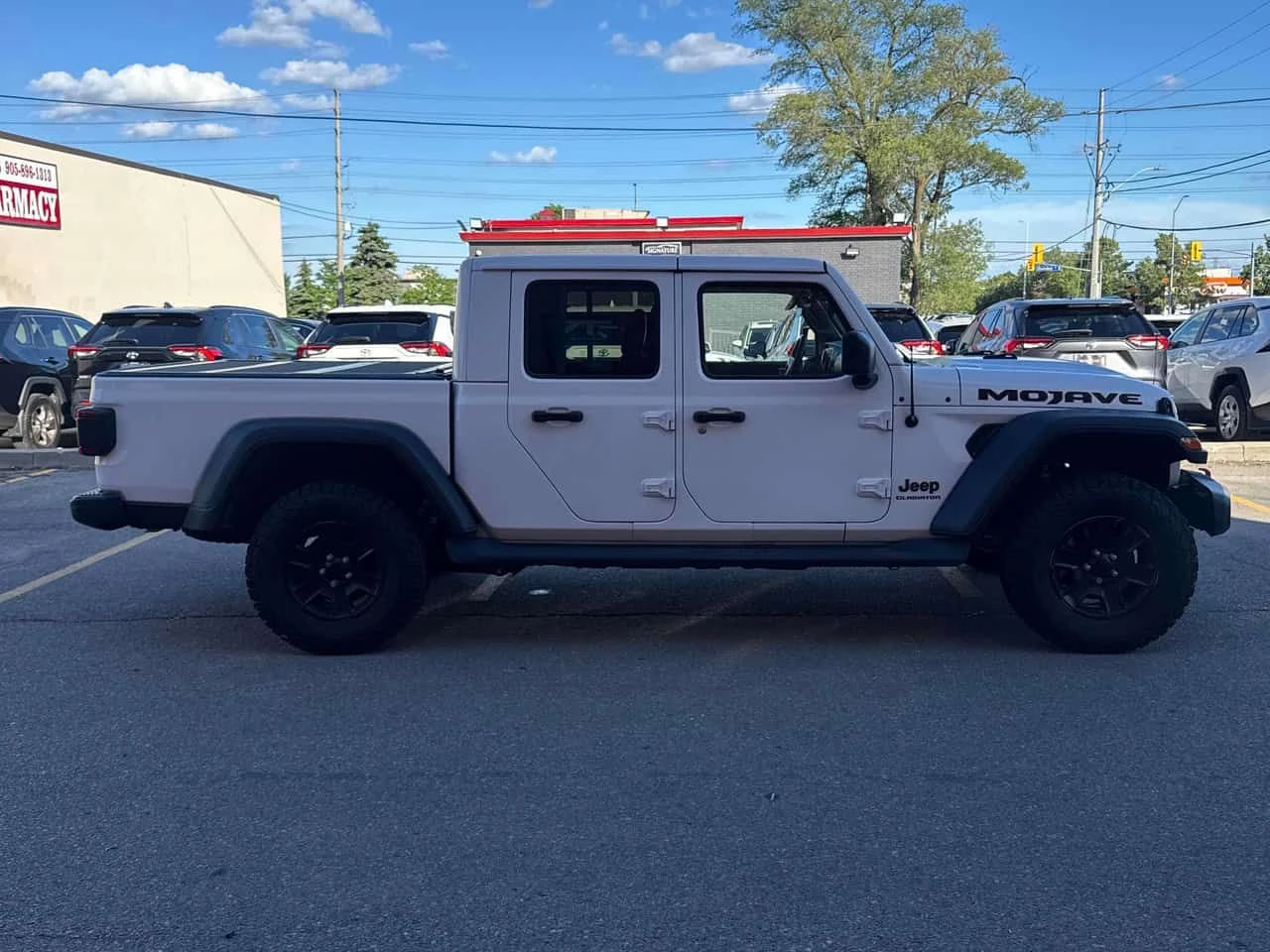 Jeep Gladiator * Mojave * АВТОКРЕДИТ БЕЗ ПЪРВОНАЧАЛНА ВНОСКА* , снимка 3 - Автомобили и джипове - 54908587