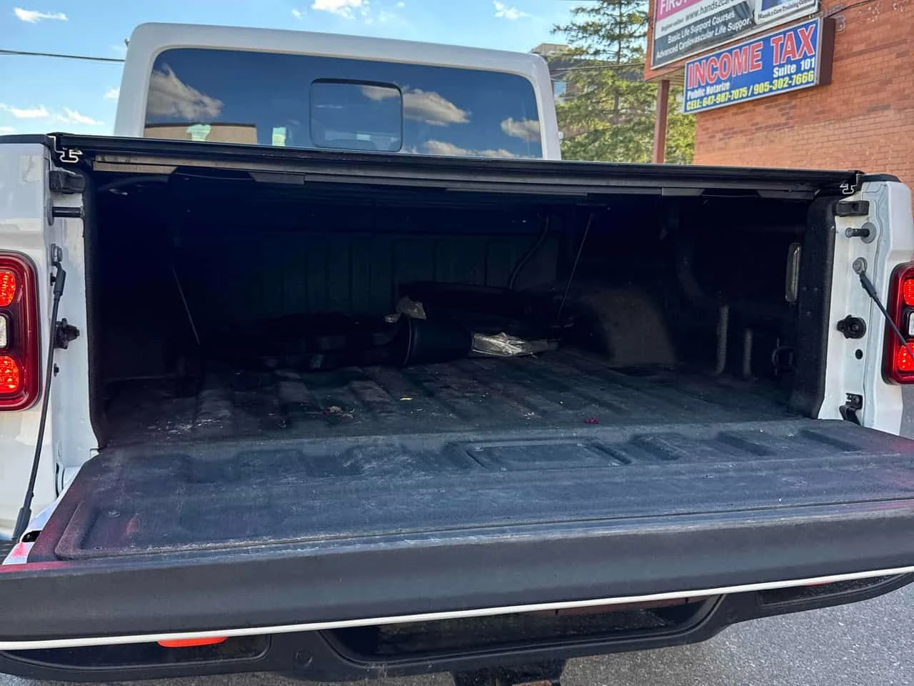 Jeep Gladiator * Mojave * АВТОКРЕДИТ БЕЗ ПЪРВОНАЧАЛНА ВНОСКА* , снимка 14 - Автомобили и джипове - 54908587