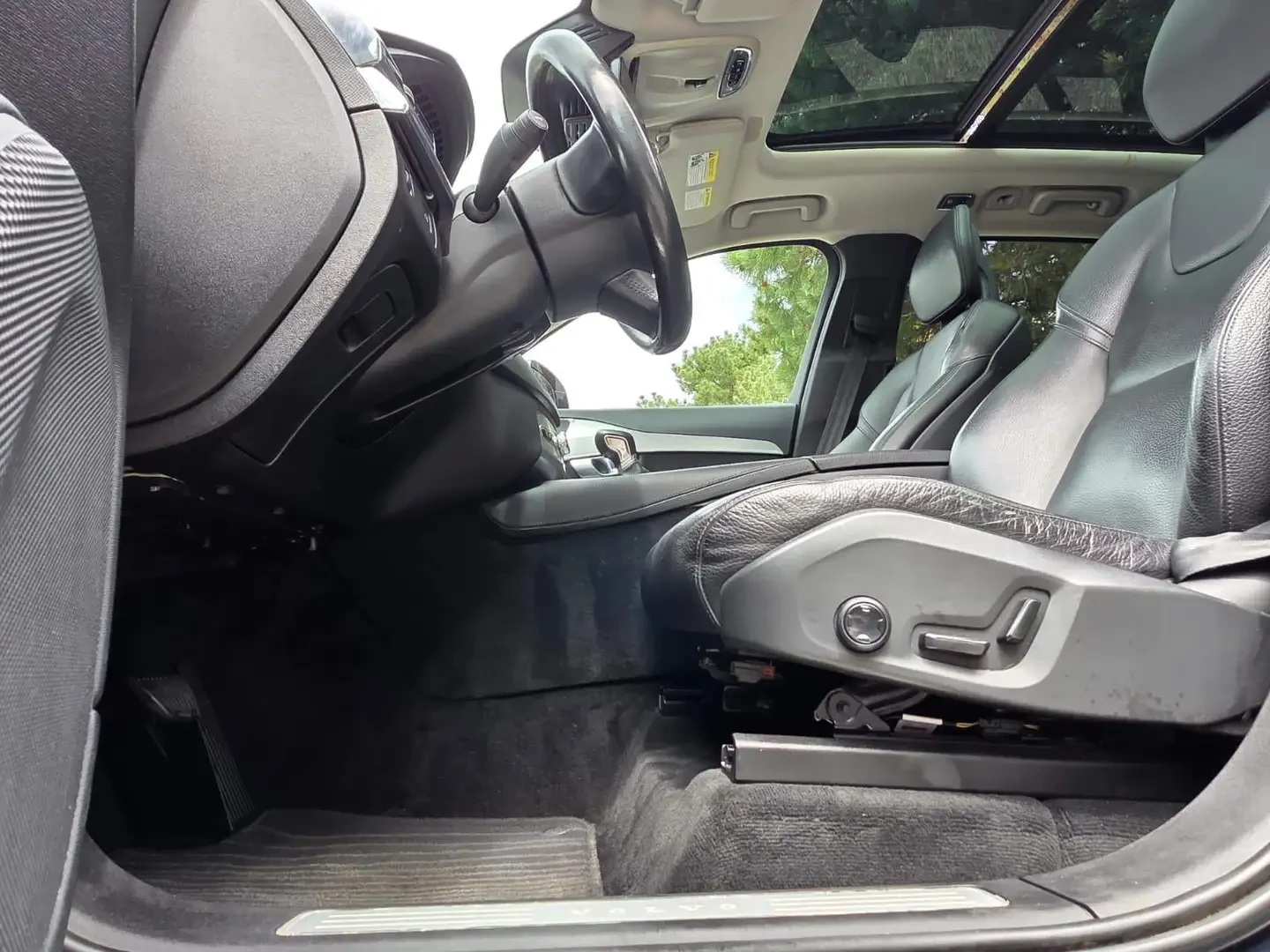 Volvo Xc90 Volvo XC90 Momentum Accident Free! , снимка 13 - Автомобили и джипове - 55189334