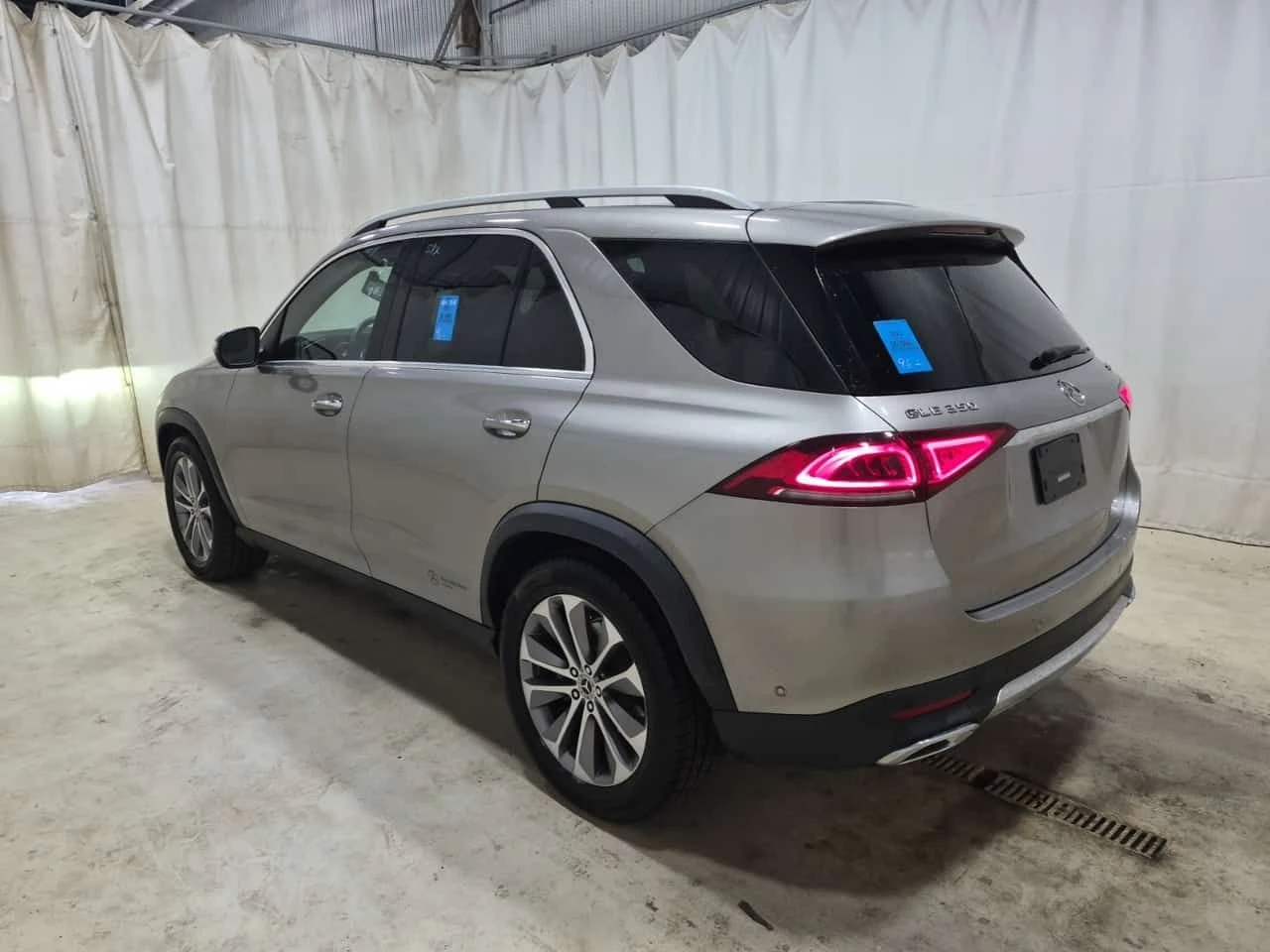 Mercedes-Benz GLE 350 CARFAX/ПОДГРЕВ/360 КАМЕРА/ПАНОРАМА/БУРМАСТЕР/, снимка 4 - Автомобили и джипове - 55237134