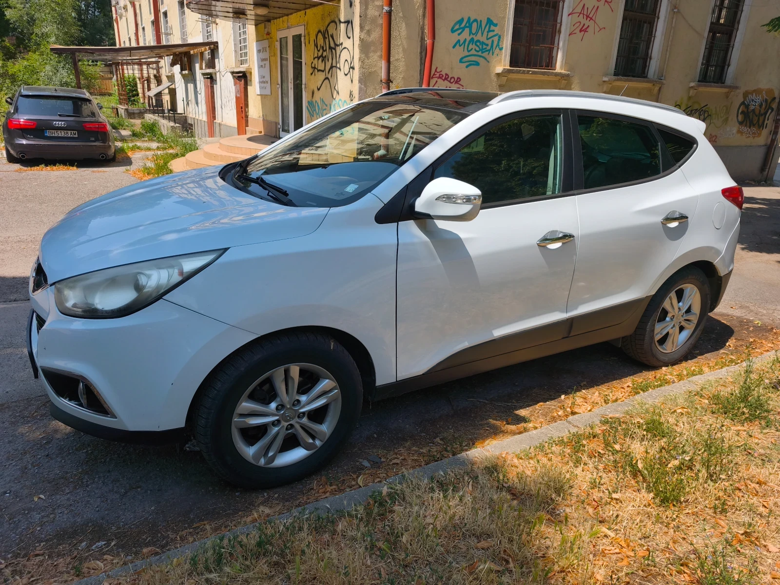 Hyundai IX35 2.0 CRDI, 4WD, 136к.с., снимка 4 - Автомобили и джипове - 55351625