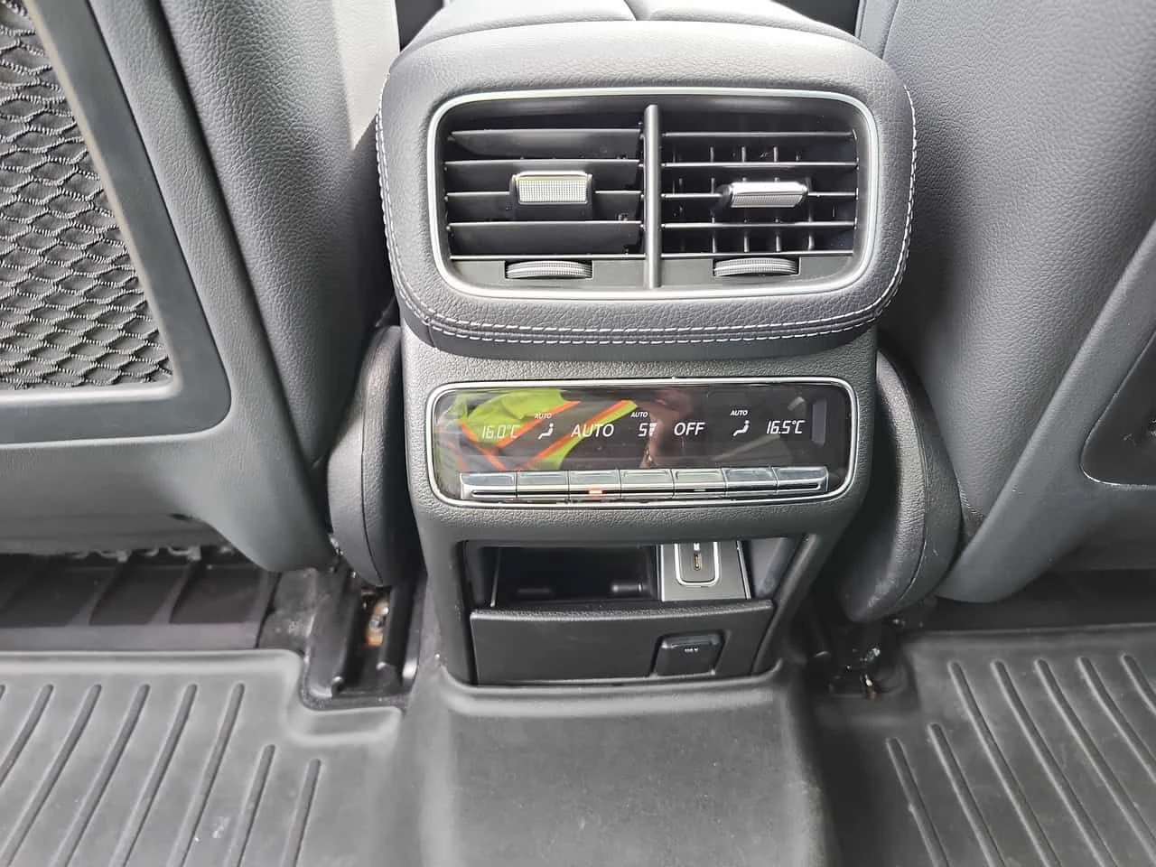 Mercedes-Benz GLS 450 * CARFAX * ОПЦИЯ ЗА ФИНАНСИРАНЕ, снимка 11 - Автомобили и джипове - 55547162