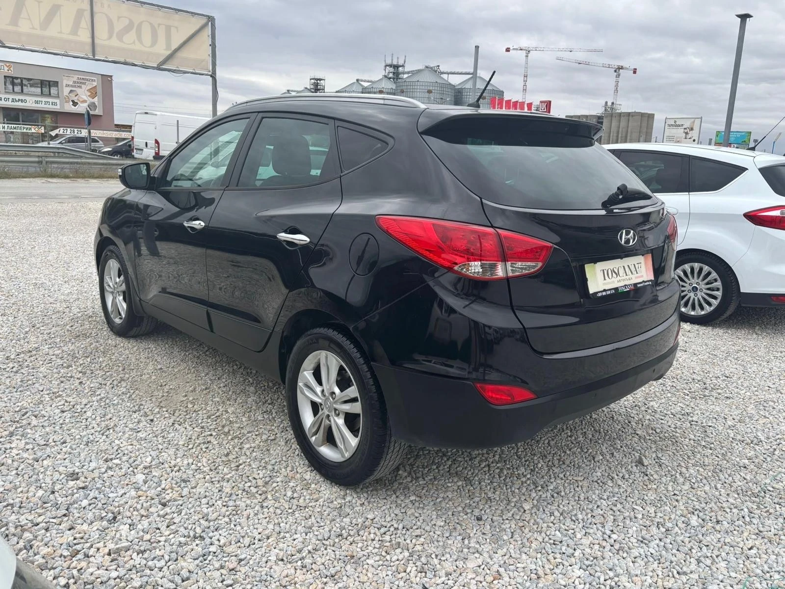 Hyundai IX35 1.7crdi* Подгрев* Кожа* Сервизна История* Лизинг, снимка 3 - Автомобили и джипове - 55594248