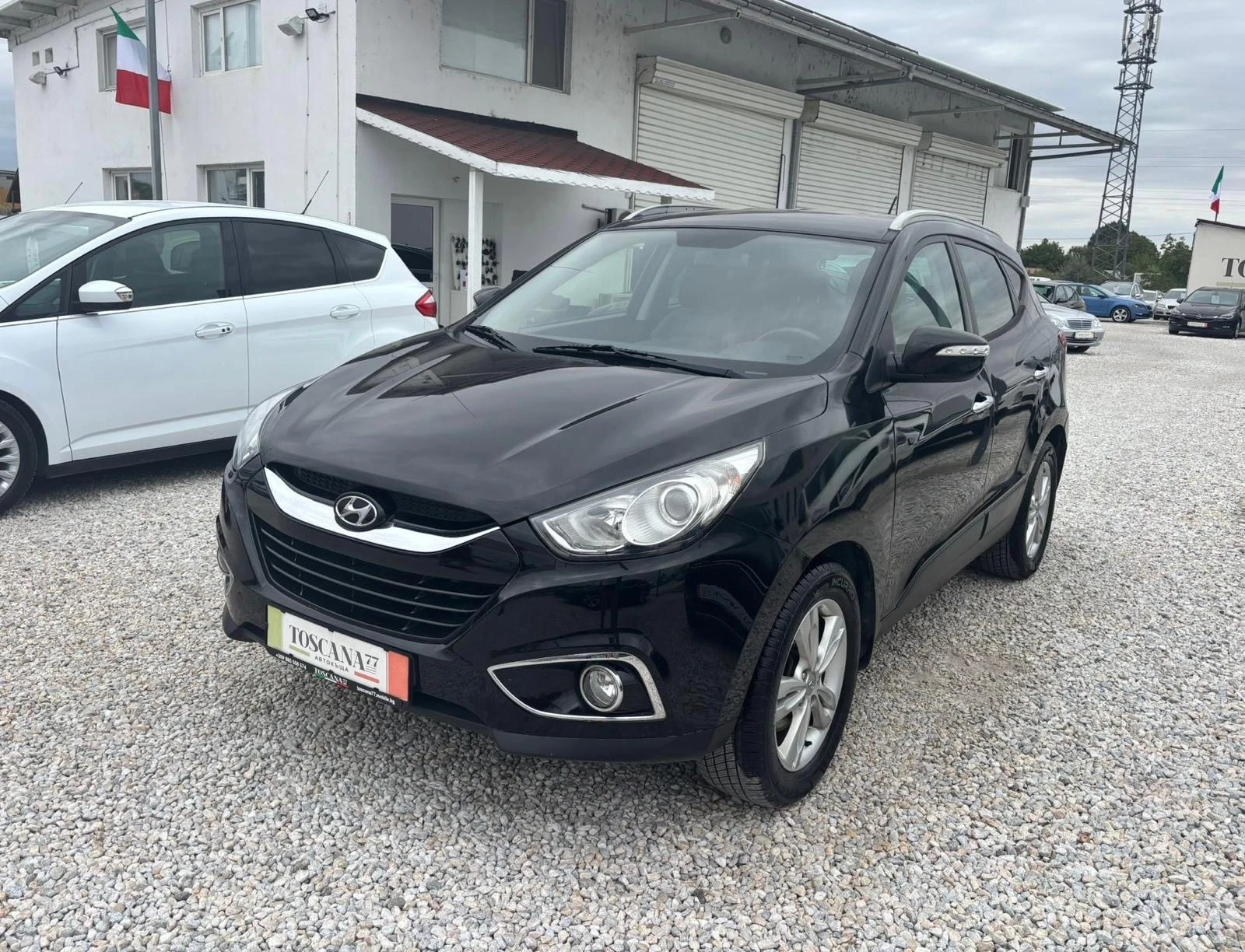 Hyundai IX35 1.7crdi* Подгрев* Кожа* Сервизна История* Лизинг, снимка 2 - Автомобили и джипове - 55594248