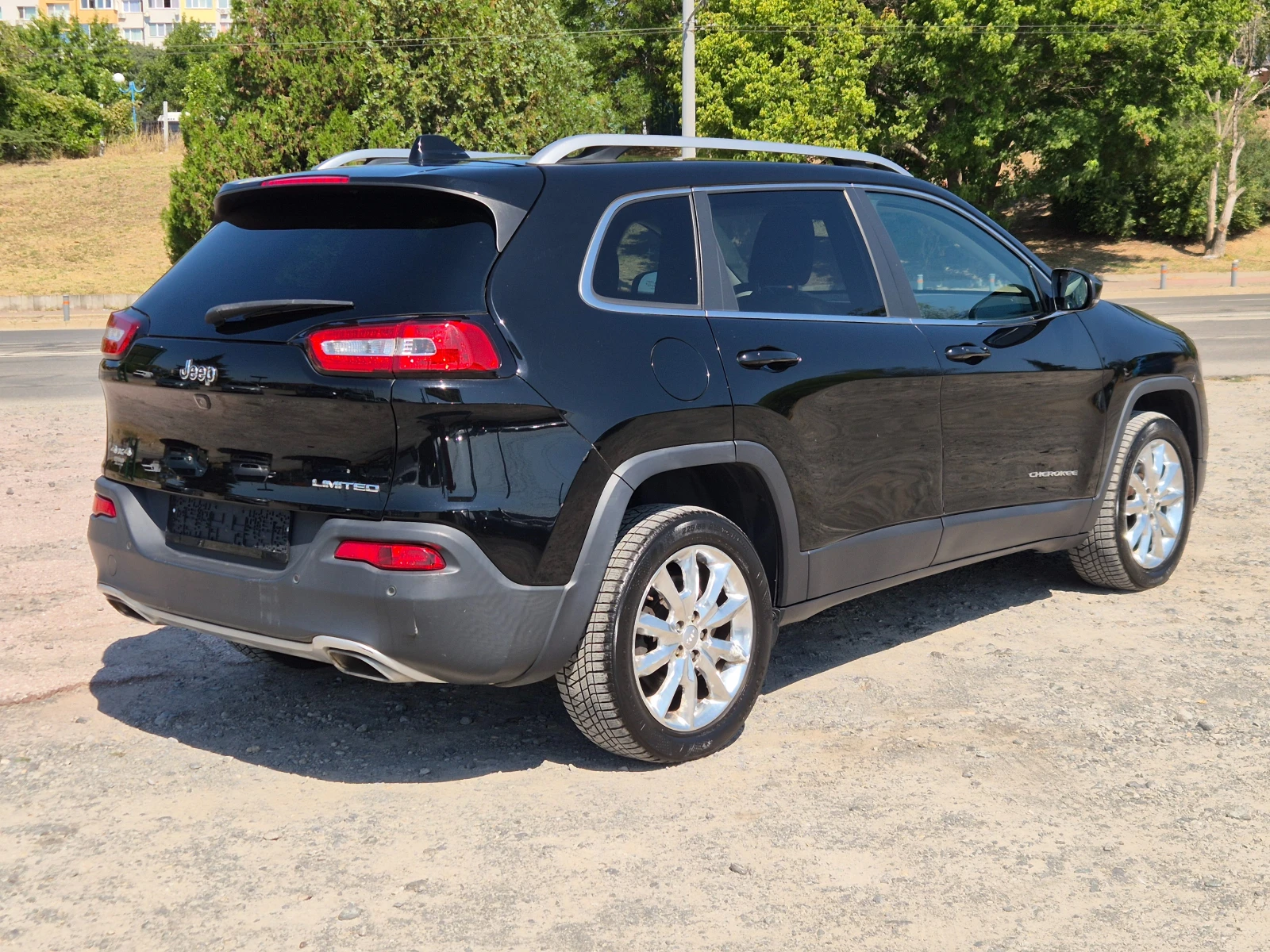 Jeep Cherokee 2.2TD 4WD, снимка 5 - Автомобили и джипове - 55611915