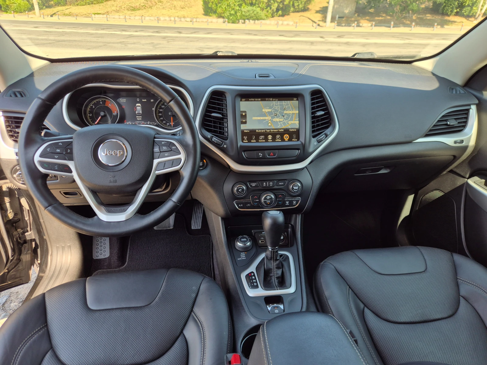 Jeep Cherokee 2.2TD 4WD, снимка 14 - Автомобили и джипове - 55611915