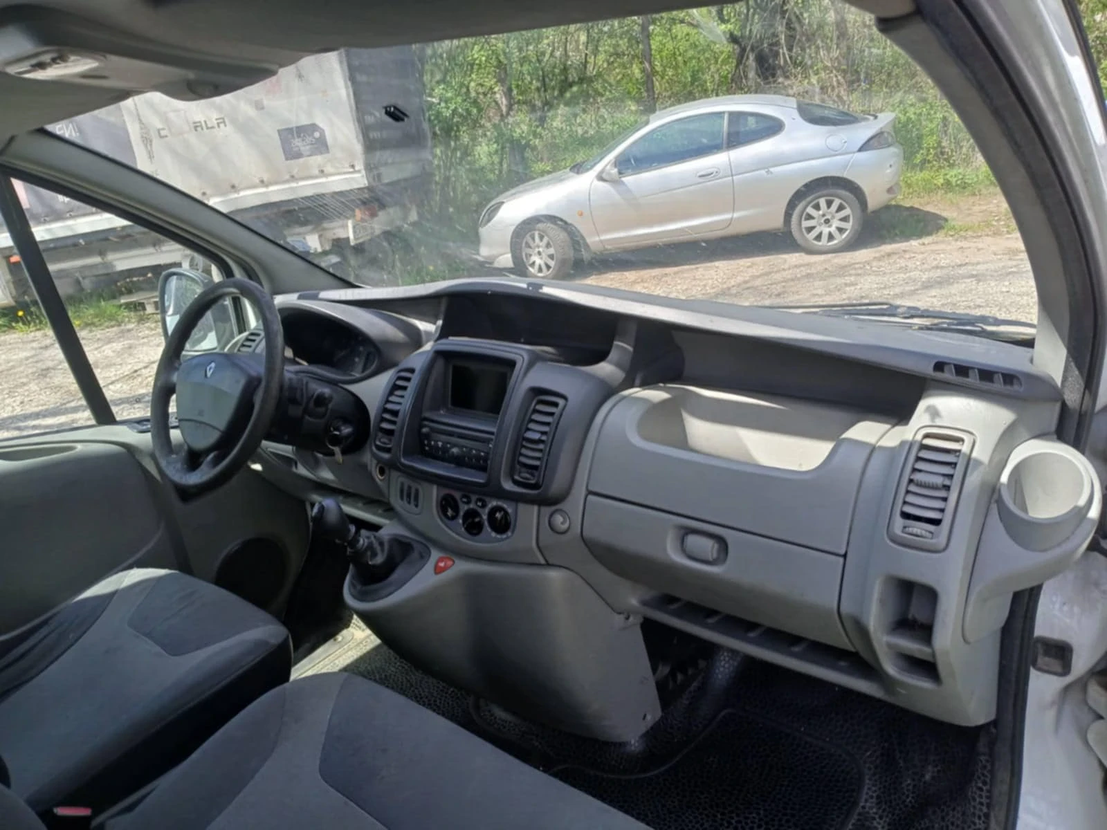 Renault Trafic 2 - изображение 6