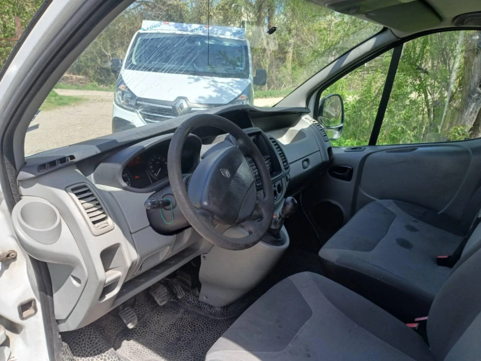 Renault Trafic 2 - изображение 9