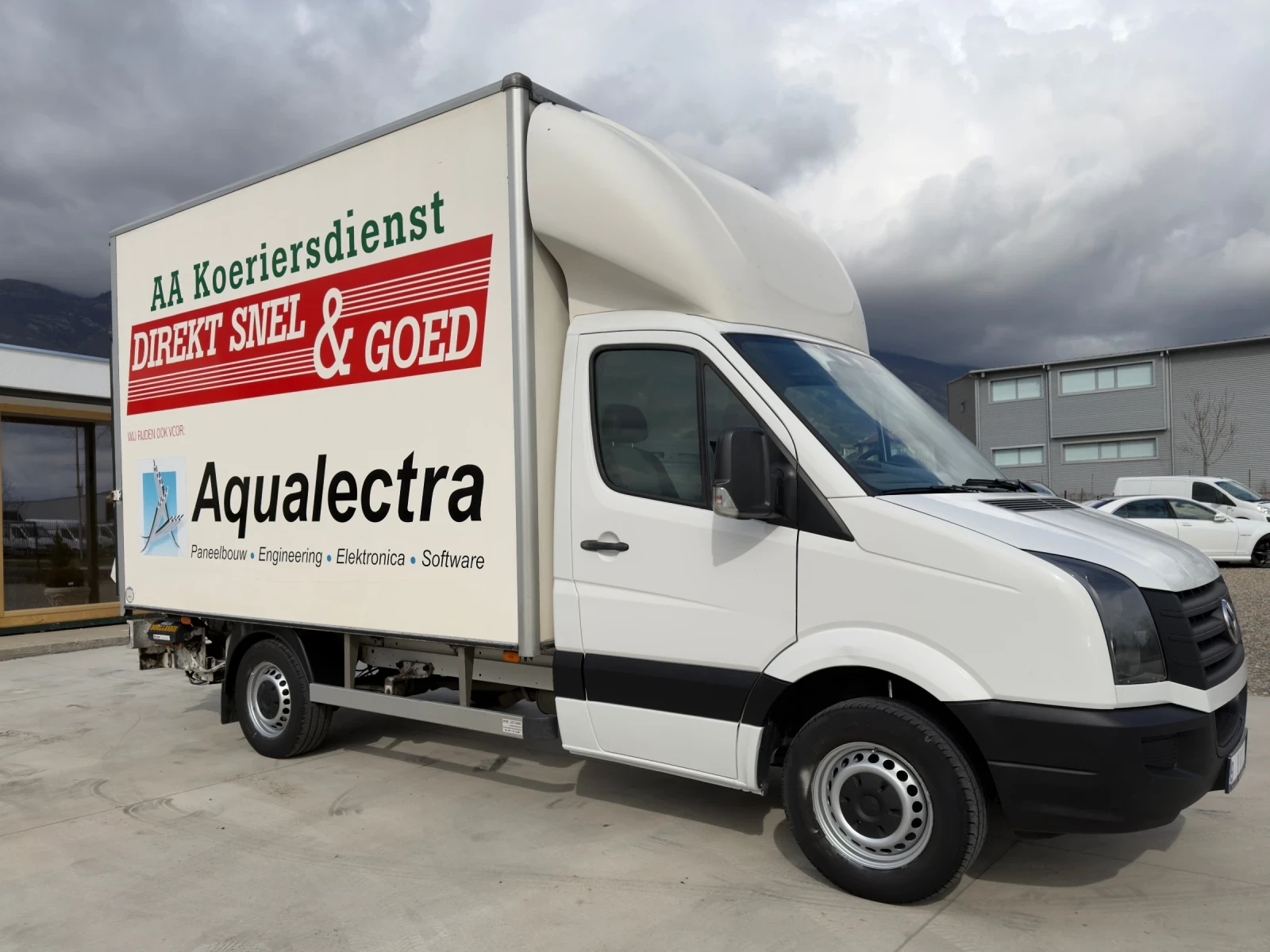 VW Crafter 2.0TDI/Климатик/Падащ борд/, снимка 4 - Бусове и автобуси - 54009287