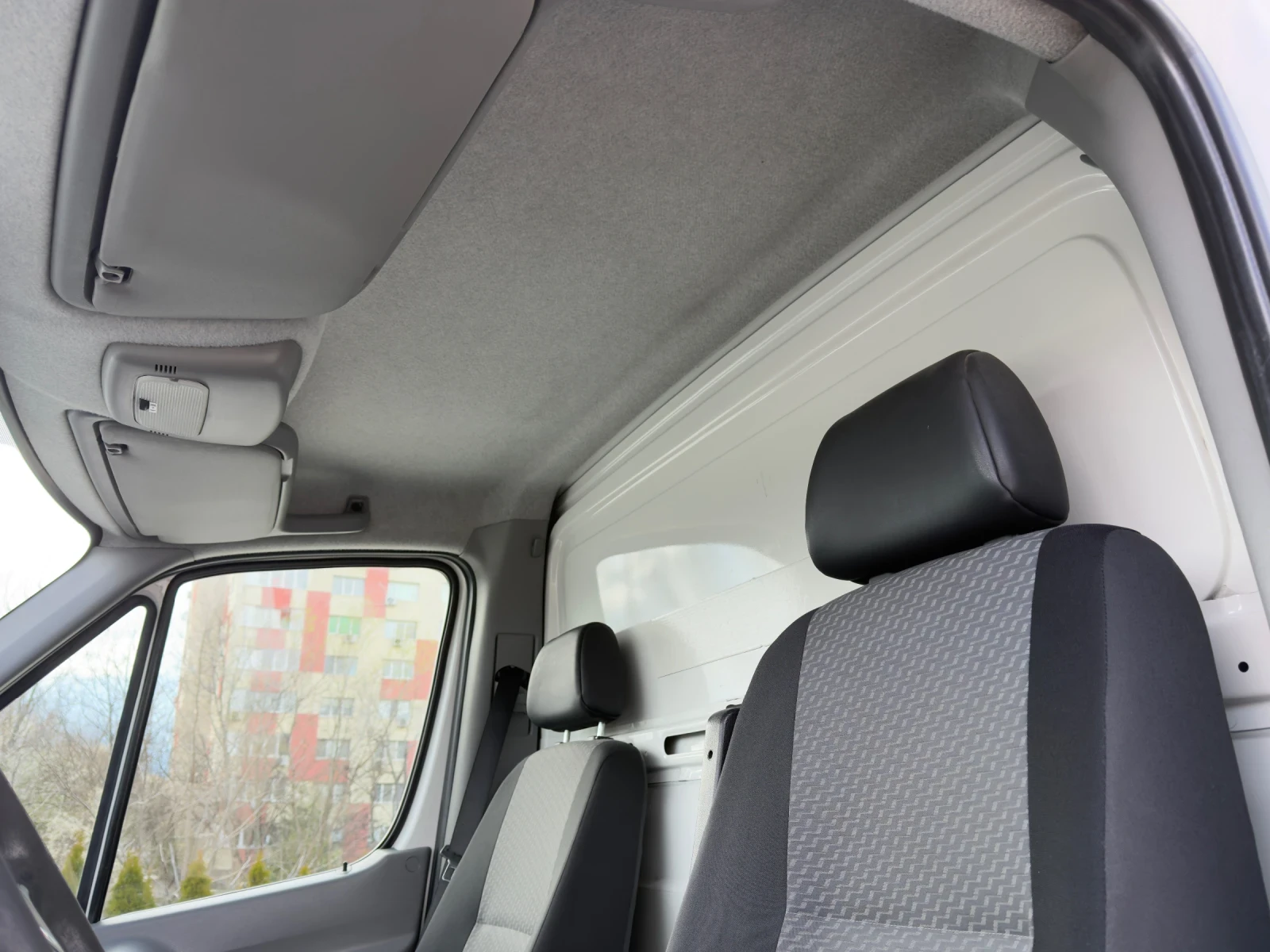 VW Crafter 2.0TDI/Климатик/Падащ борд/, снимка 12 - Бусове и автобуси - 54009287