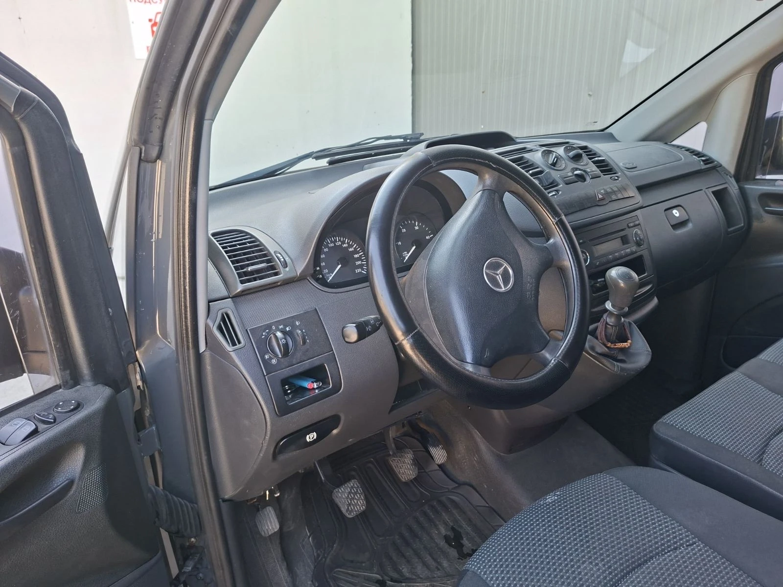 Mercedes-Benz Vito 2.2 CDi, снимка 7 - Бусове и автобуси - 56104364