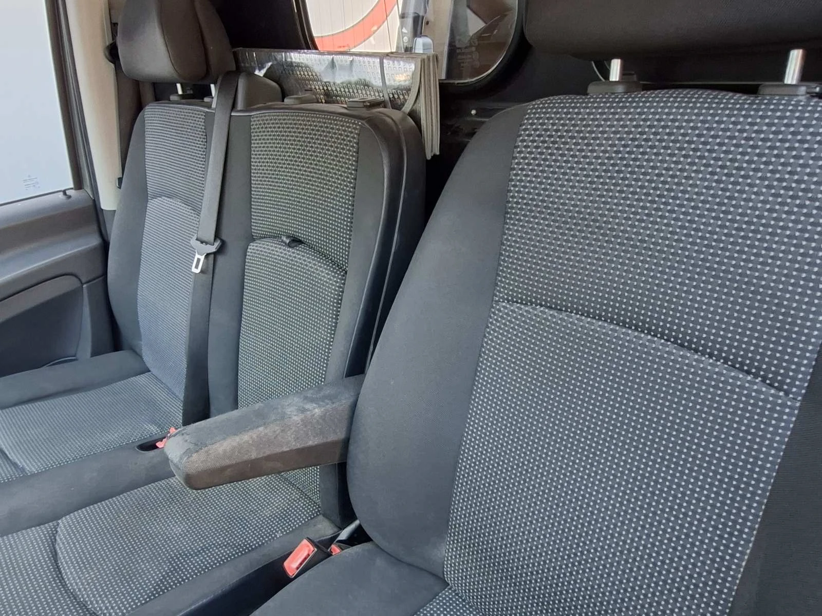 Mercedes-Benz Vito 2.2 CDi, снимка 8 - Бусове и автобуси - 56104364