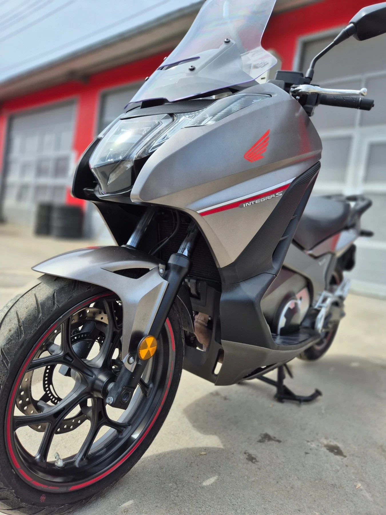 Honda Integra S 750 LED, ABS, TC - изображение 9