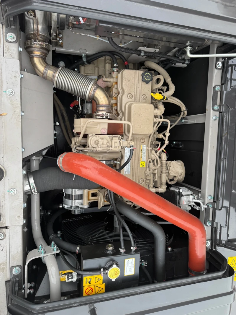 Багер ZOOMLION ZE225GN, снимка 10 - Индустриална техника - 52512284