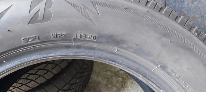 Гуми Зимни 215/60R16, снимка 7 - Гуми и джанти - 35124496