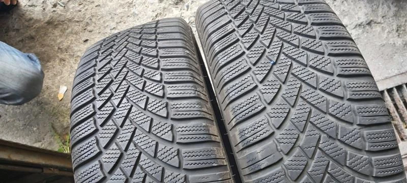 Гуми Зимни 215/60R16, снимка 2 - Гуми и джанти - 35124496