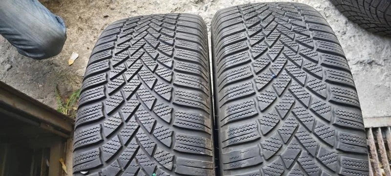 Гуми Зимни 215/60R16, снимка 1 - Гуми и джанти - 35124496