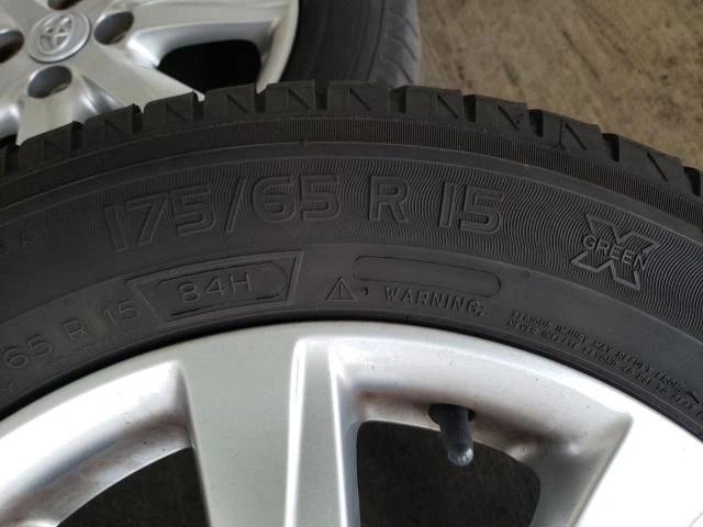 Гуми с джанти Michelin 175/65R15, снимка 4 - Гуми и джанти - 48590002