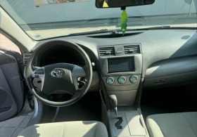 Toyota Camry LE, снимка 13