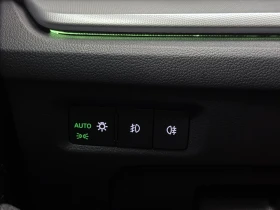 Skoda Octavia 2.0 TDI Style* Cam* Navi* Печка* Дистроник* - 39900 лв. - 71283228 11