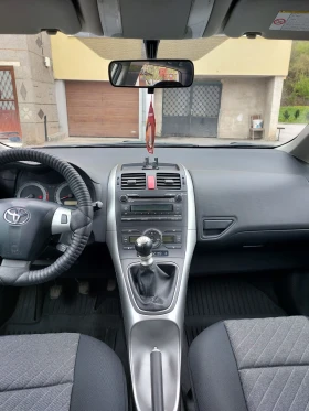 Toyota Auris 1.6, 132 к.с., снимка 5
