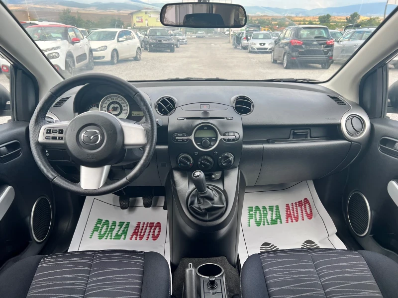 Mazda 2 1.3i, снимка 11 - Автомобили и джипове - 47075793