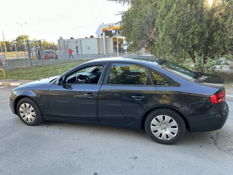 Audi A4 1.8T, снимка 6 - Автомобили и джипове - 47654065