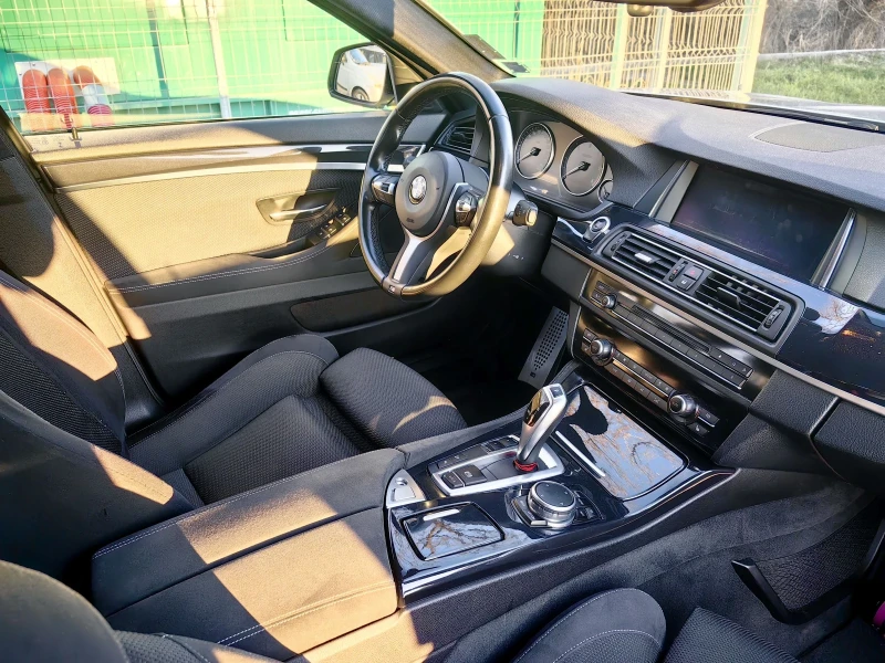 BMW 520 M Sport, снимка 14 - Автомобили и джипове - 48559301