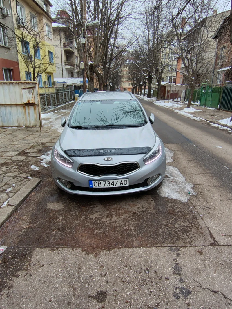 Kia Ceed, снимка 1 - Автомобили и джипове - 48728315