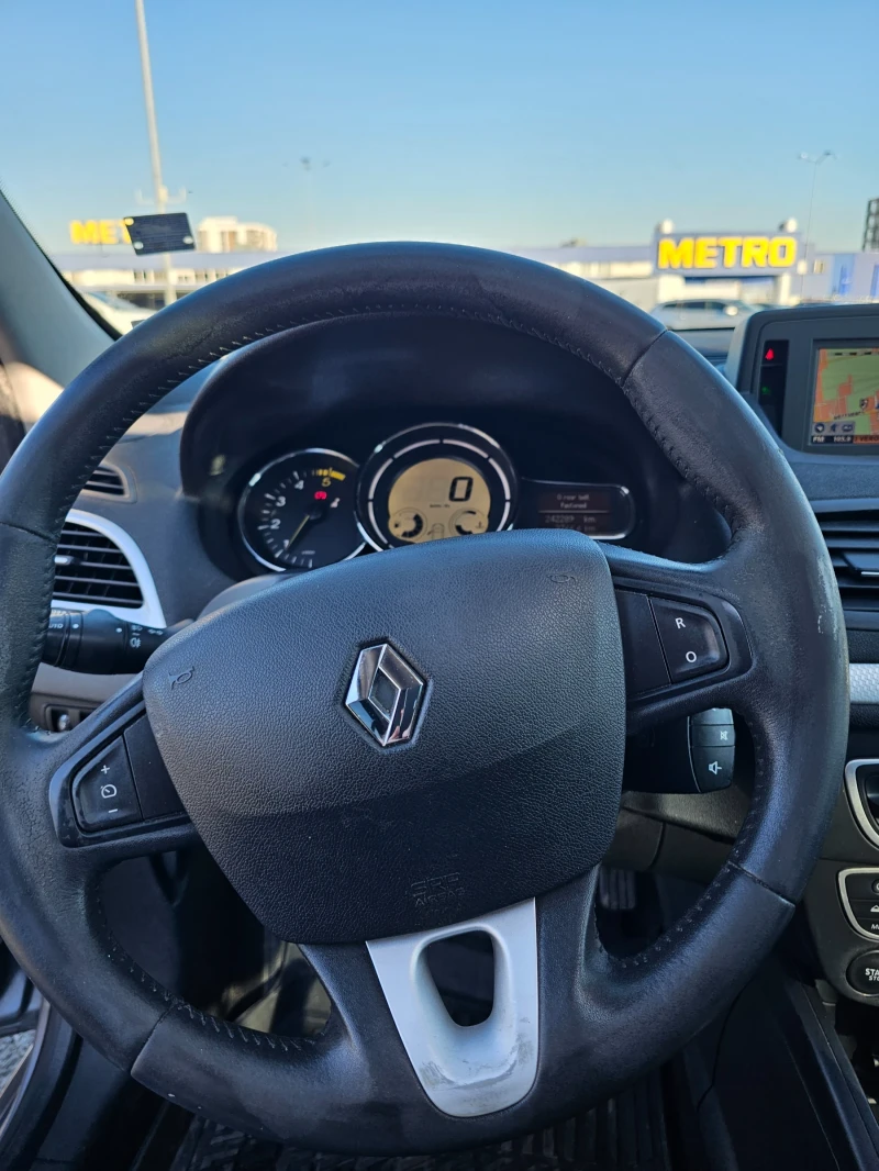 Renault Megane 1.9 dci, снимка 9 - Автомобили и джипове - 48739558