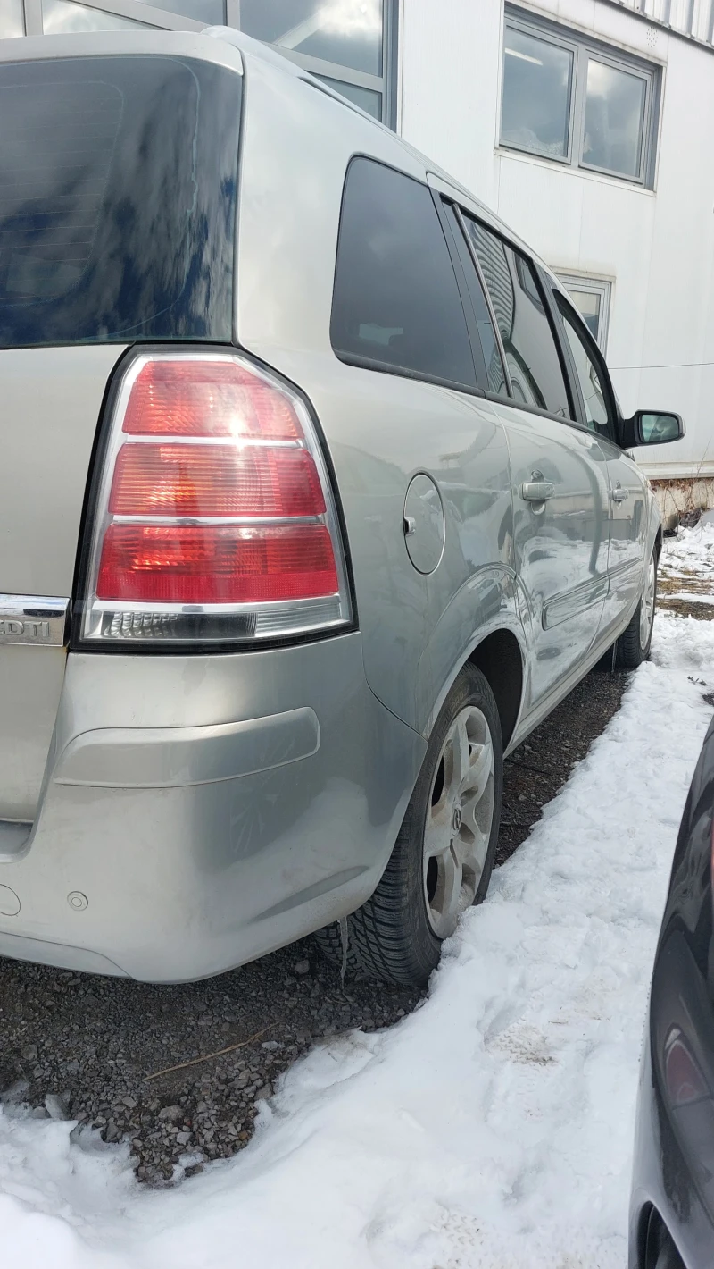 Opel Zafira, снимка 15 - Автомобили и джипове - 49247857