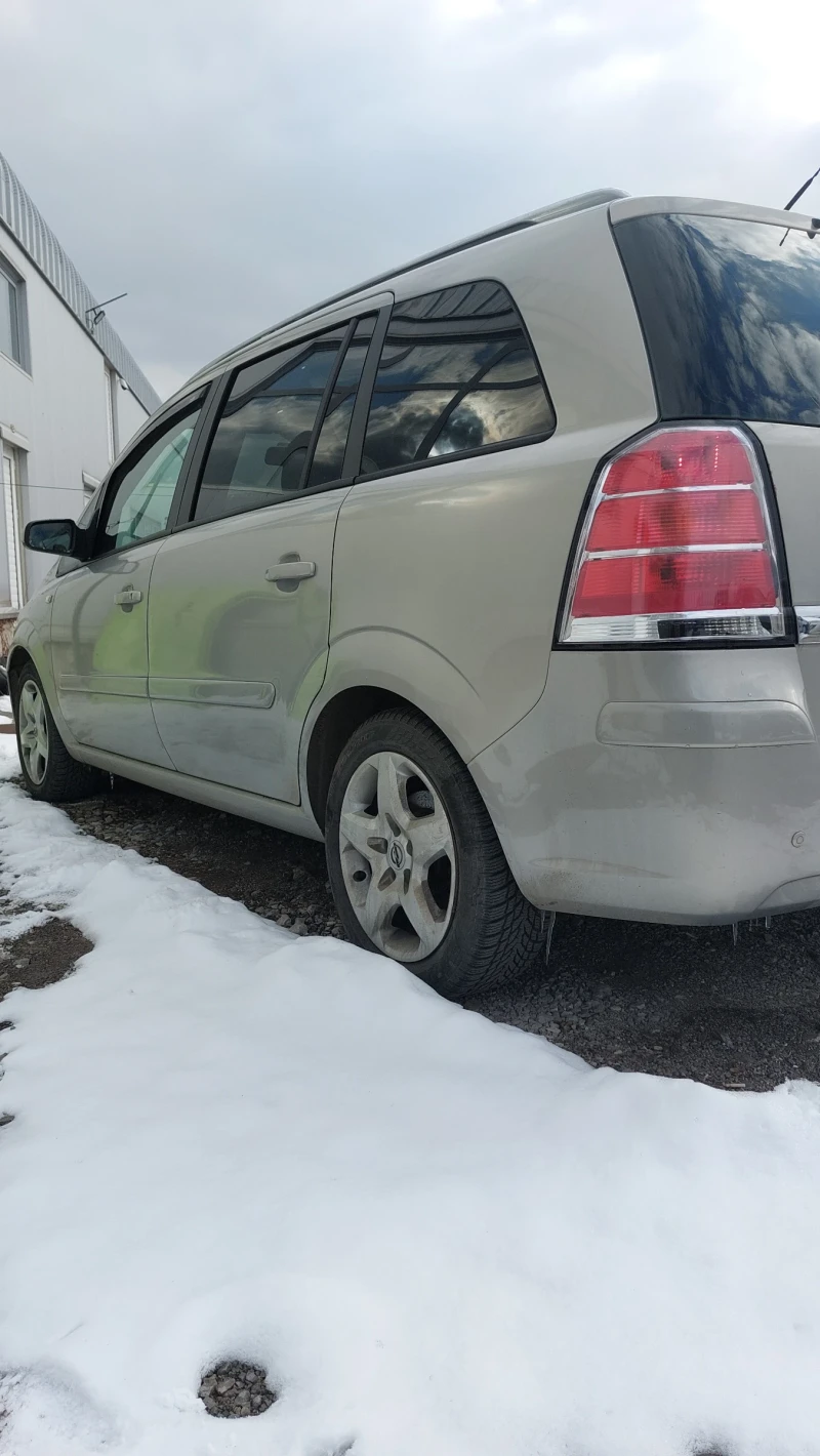 Opel Zafira, снимка 17 - Автомобили и джипове - 49247857