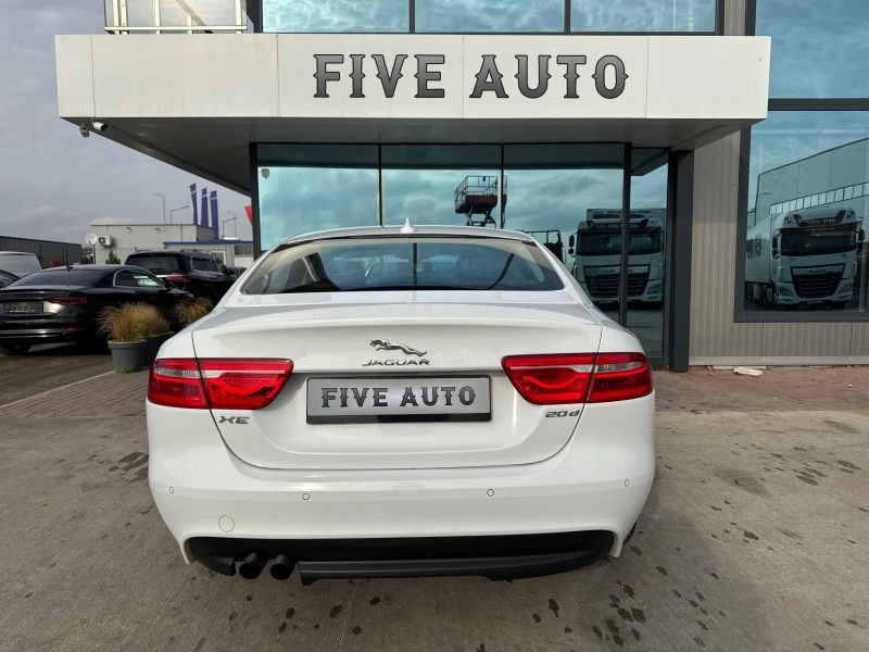Jaguar XE 2.0d PURE / 4x4, снимка 6 - Автомобили и джипове - 50387468