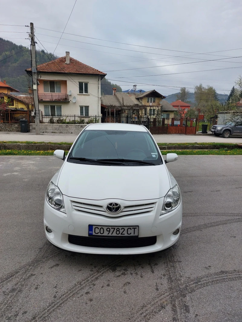 Toyota Auris 1.6, 132 к.с., снимка 3 - Автомобили и джипове - 52771270