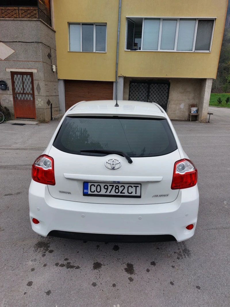 Toyota Auris 1.6, 132 к.с., снимка 4 - Автомобили и джипове - 52771270