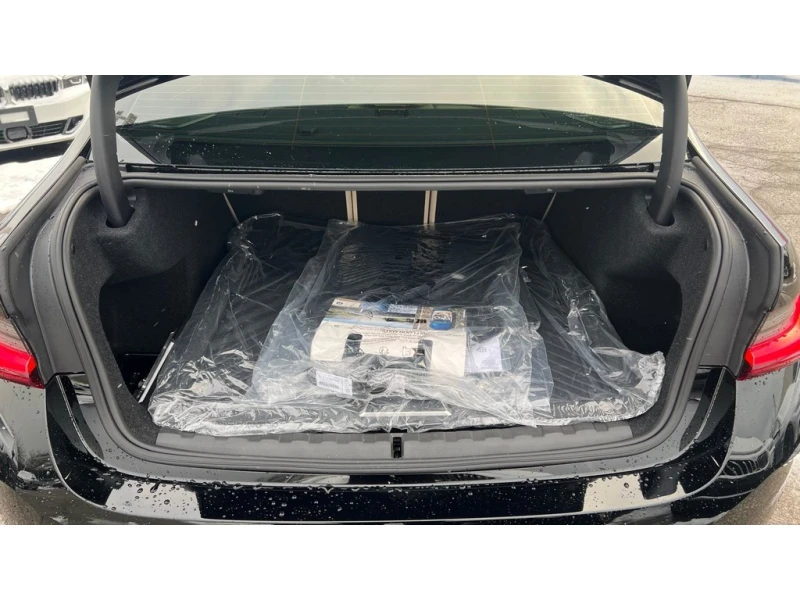 BMW 330 * 330i xDrive/Premium/Low KM/No Accident/CPO * CAR, снимка 9 - Автомобили и джипове - 52819423