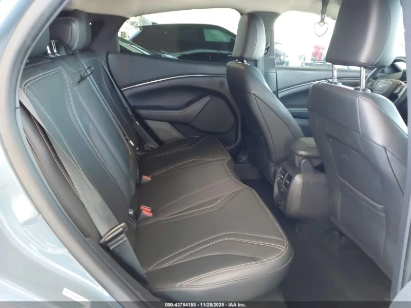 Ford Mustang Mach-E N 4X2 Drive, снимка 13 - Автомобили и джипове - 53500852