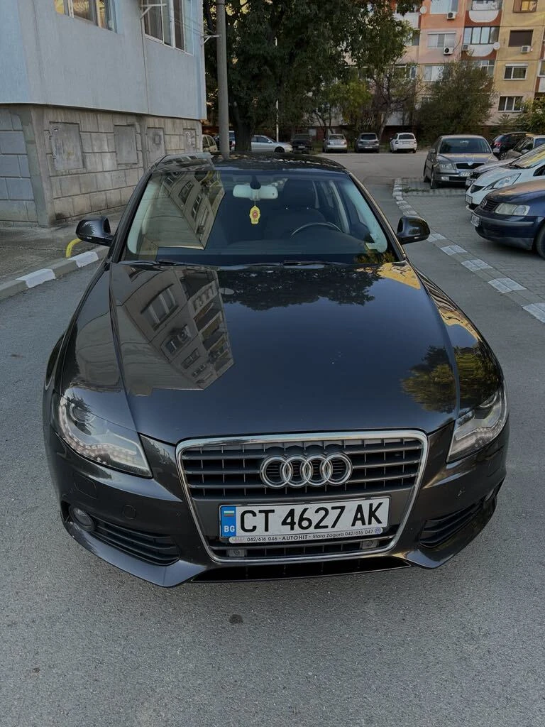 Audi A4 1.8T, снимка 1 - Автомобили и джипове - 47654065