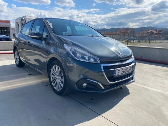 Peugeot 208, снимка 6 - Автомобили и джипове - 54104649