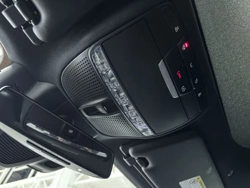Mercedes-Benz E 300 E 300 4MATIC | Burmester | Panorama | Distronic | , снимка 14 - Автомобили и джипове - 55200152