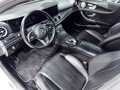 Mercedes-Benz E 300 E 300 4MATIC | Burmester | Panorama | Distronic | , снимка 10 - Автомобили и джипове - 55200152