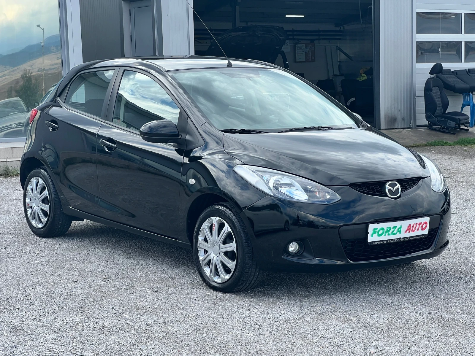 Mazda 2 1.3i - изображение 3