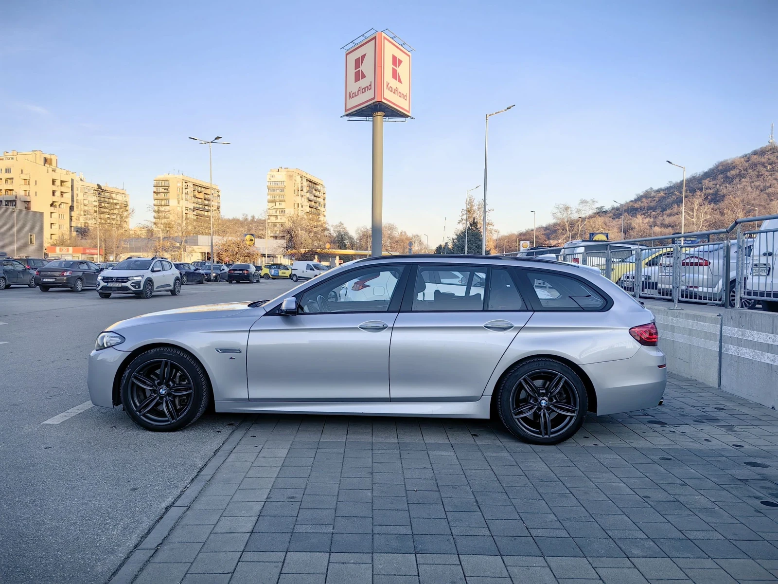BMW 520 M Sport xdrive  | Mobile.bg   12