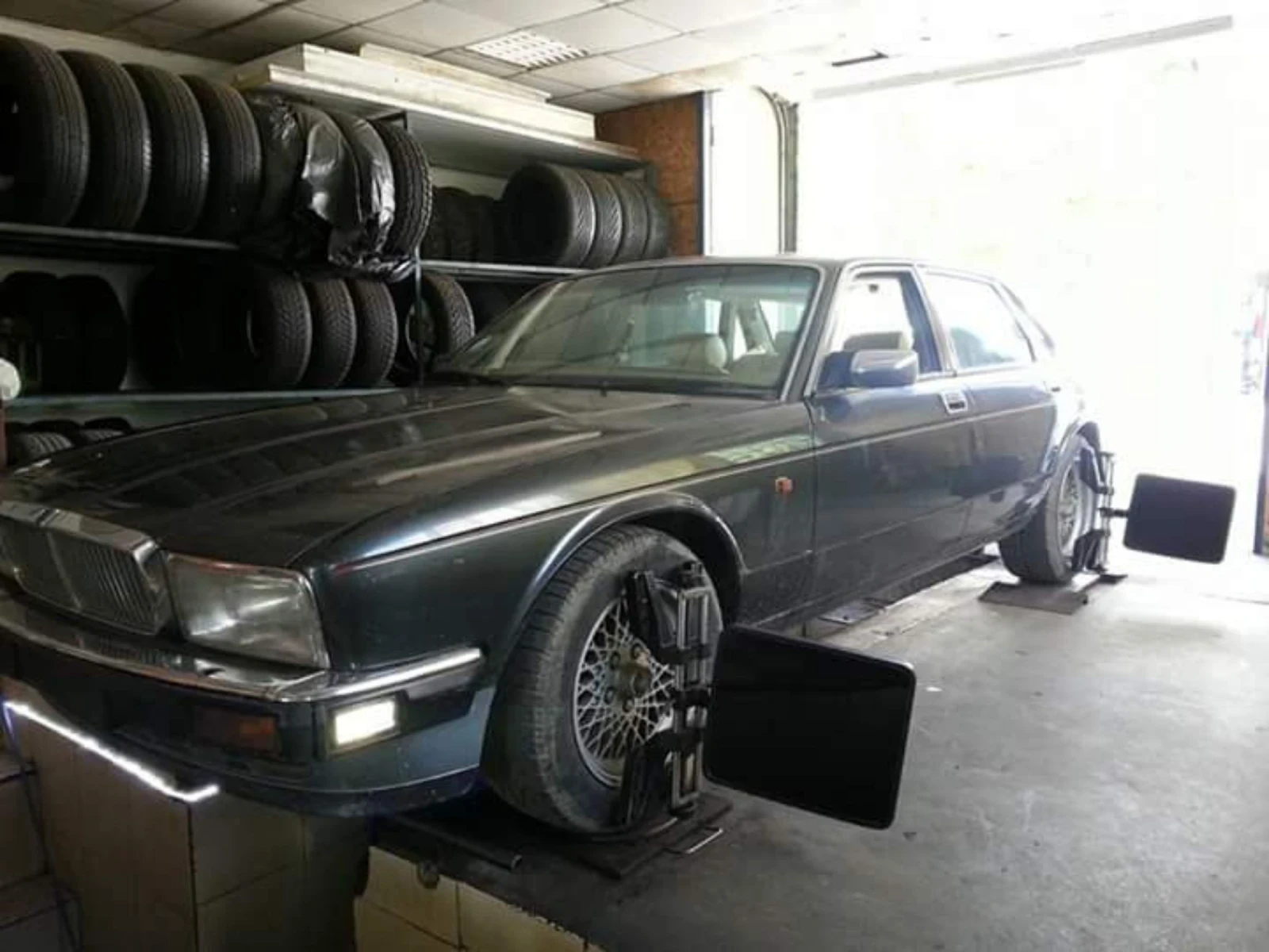 Jaguar Xj 40 - изображение 6
