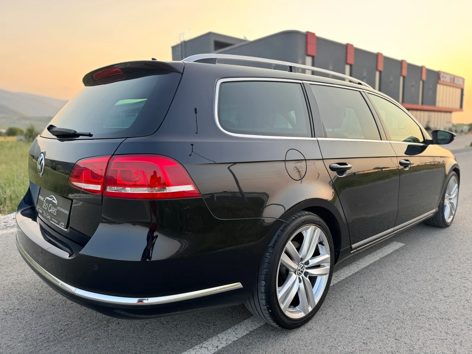 VW Passat 2.0 TDI / FULL / HIGHLINE / NAVI / KOJA / PODGREV - изображение 8