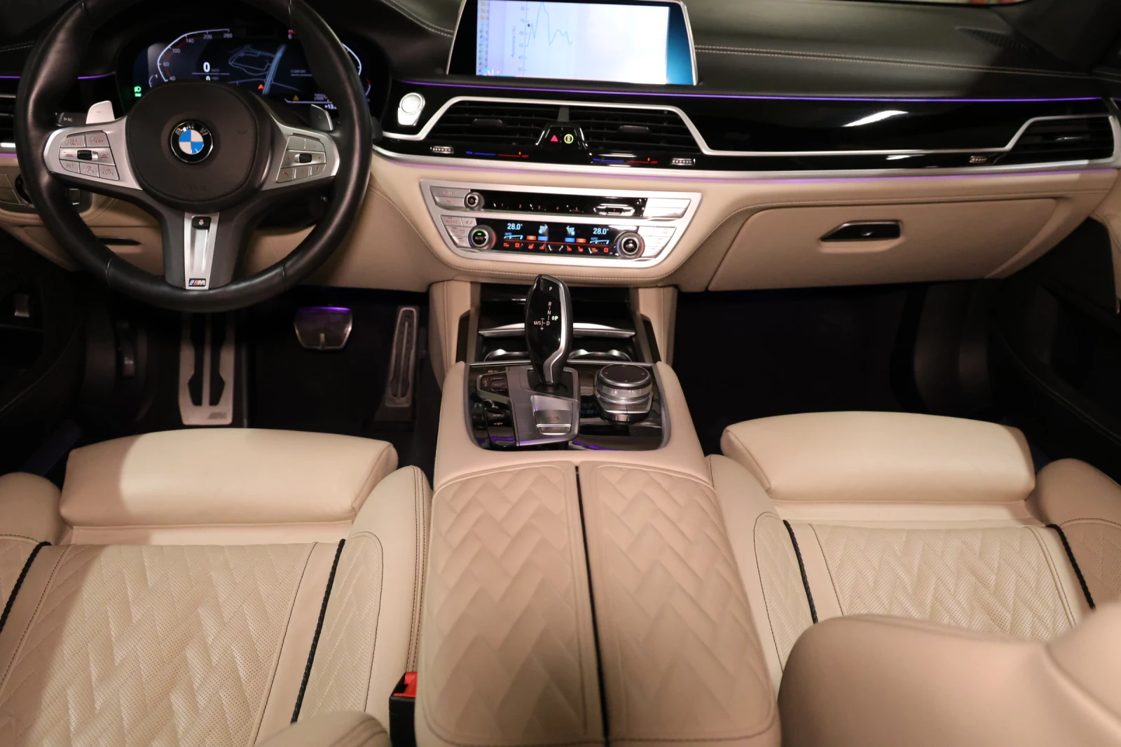 BMW 750 Long xDrive M-Paket Individual - изображение 10