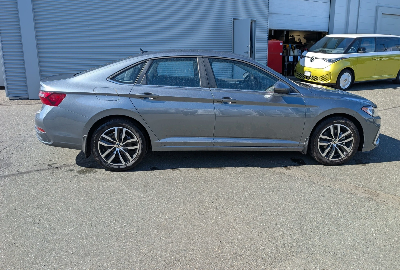 VW Jetta COMFOTLINE  CARFAX * * АВТО КРЕДИТ * *  - изображение 3
