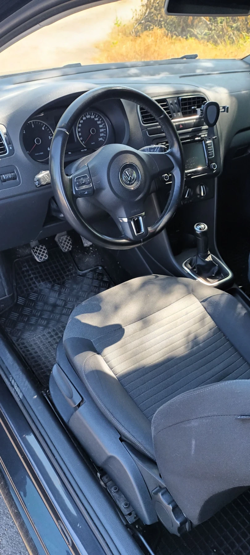 VW Polo, снимка 5 - Автомобили и джипове - 53965543