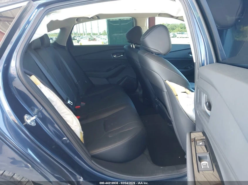 Honda Accord 2l Hybrid Touring, снимка 8 - Автомобили и джипове - 54318522